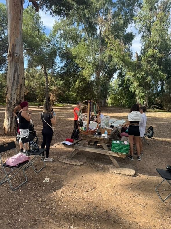Senderismo y taller de macramé en la naturaleza