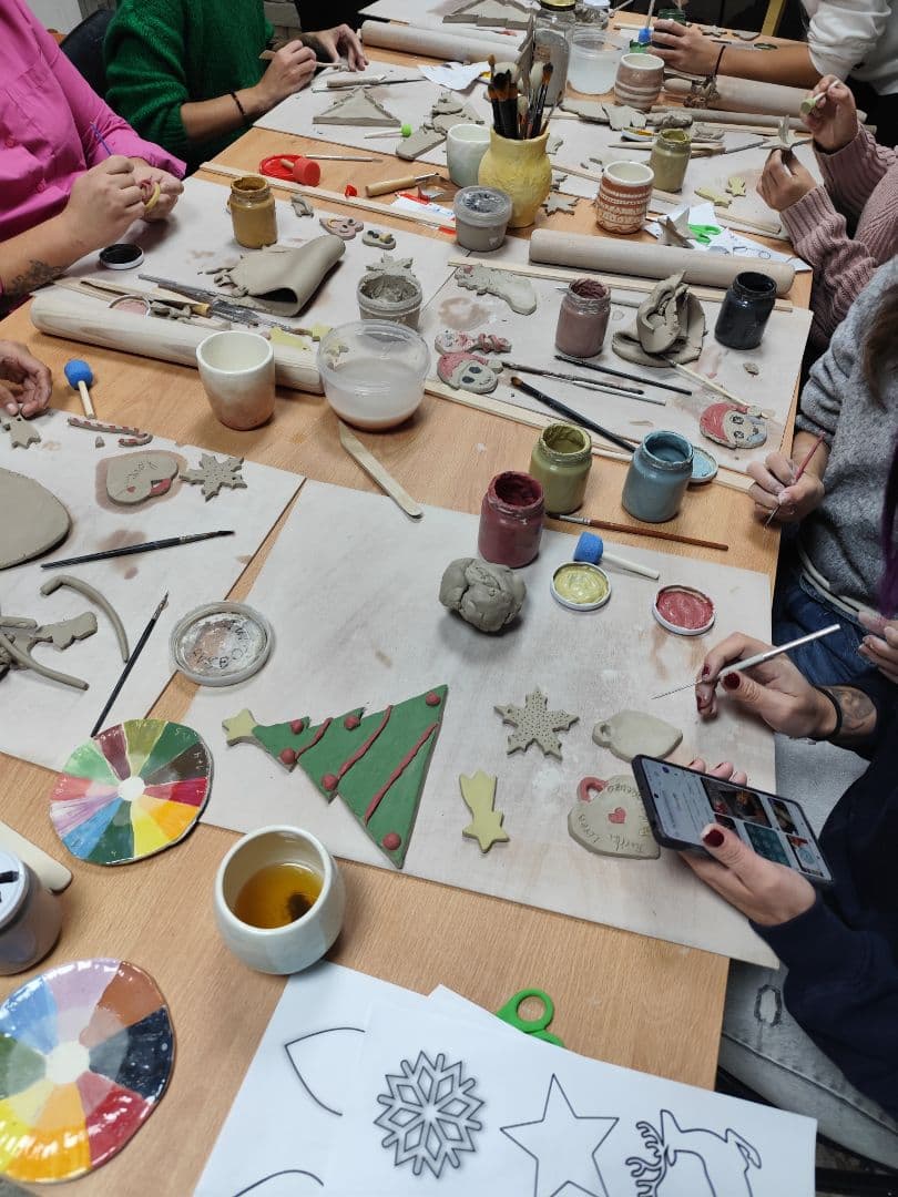 Taller de cerámica navidad en Águilas