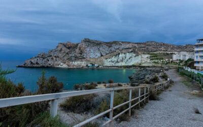 Entre acantilados y tradición: Águilas, joya del sur murciano